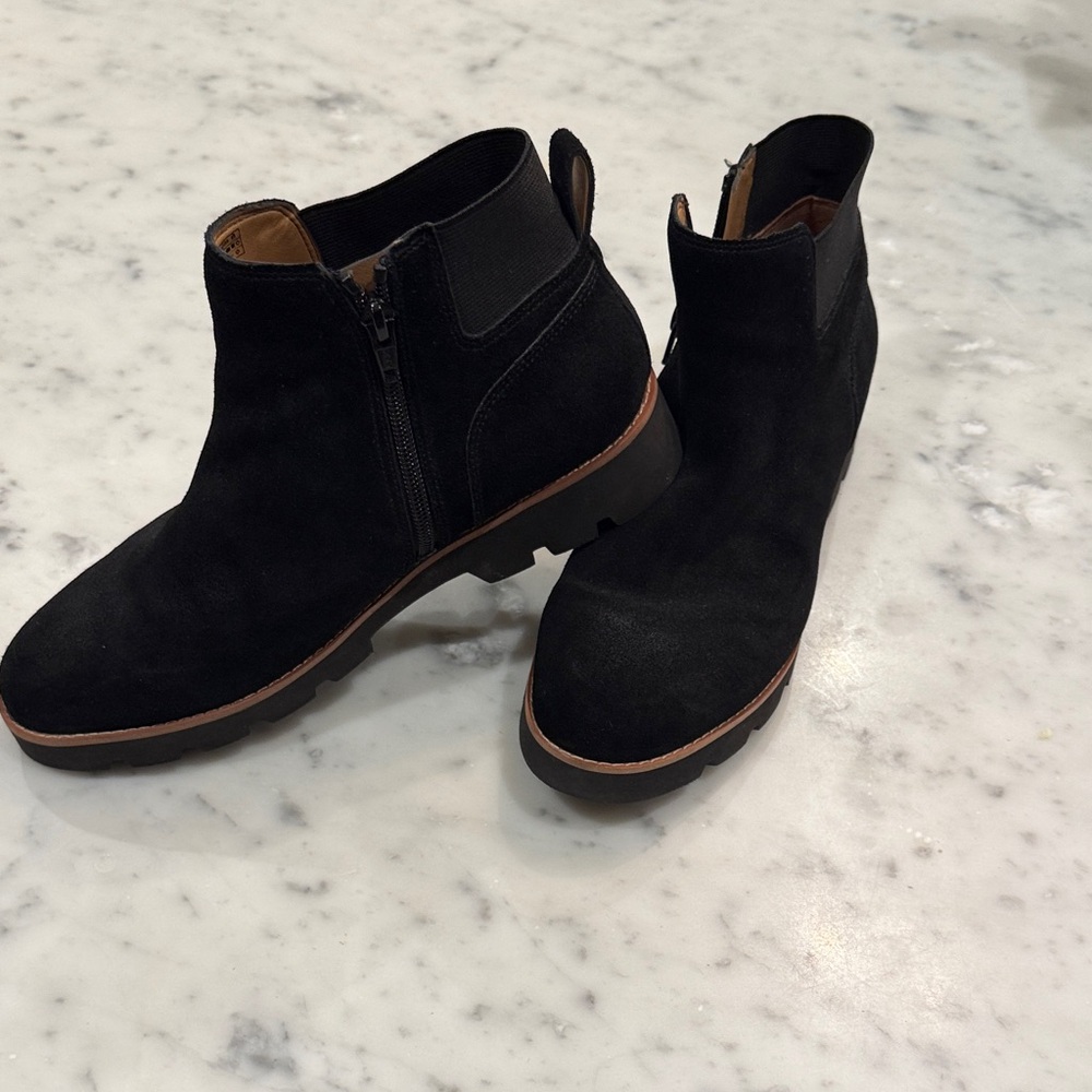 Vionic Black Suede Ankle Boots worn once
